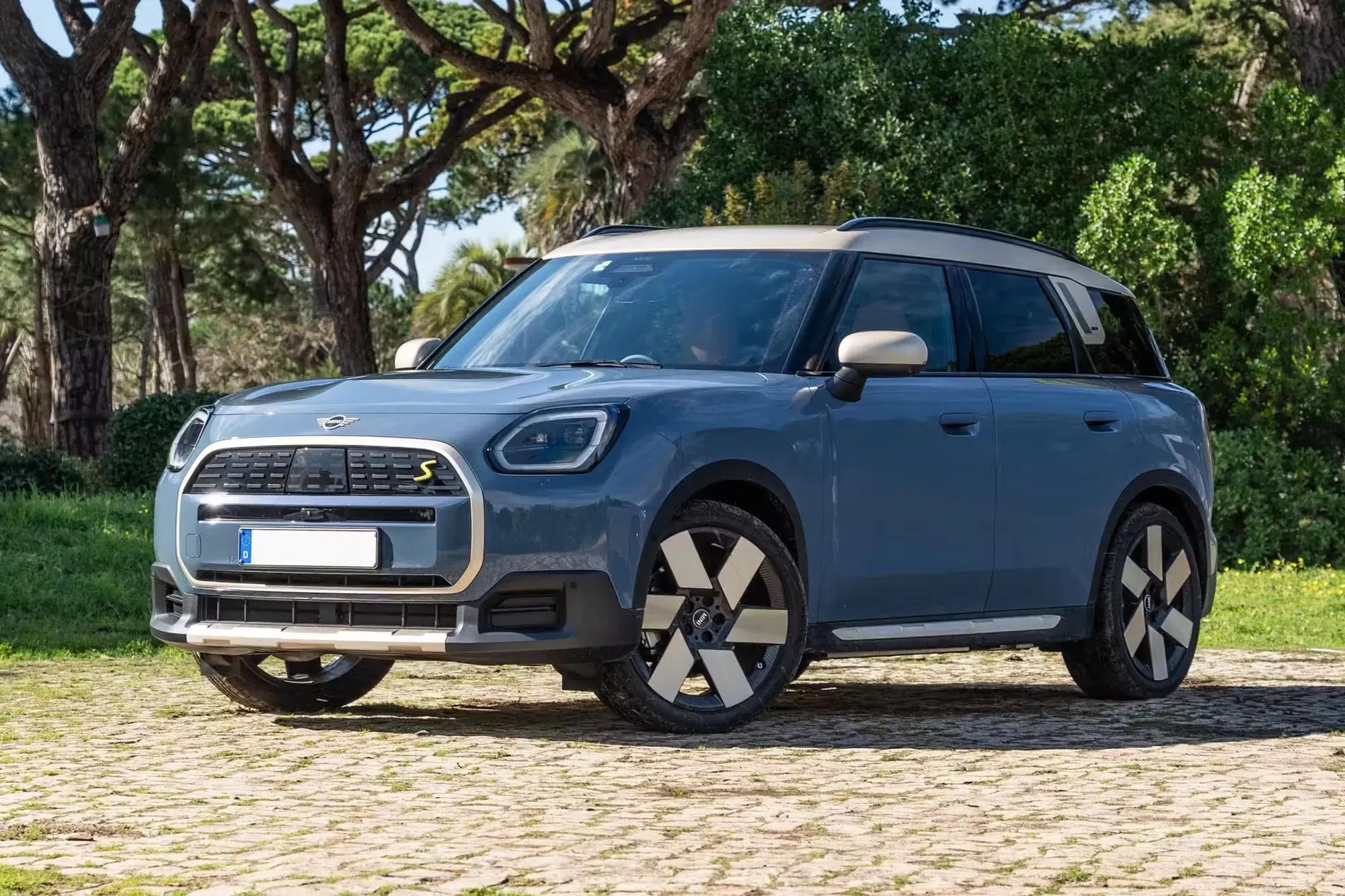 Mini Countryman Se All El Suv El Ctrico Llega A Usa Celebrando