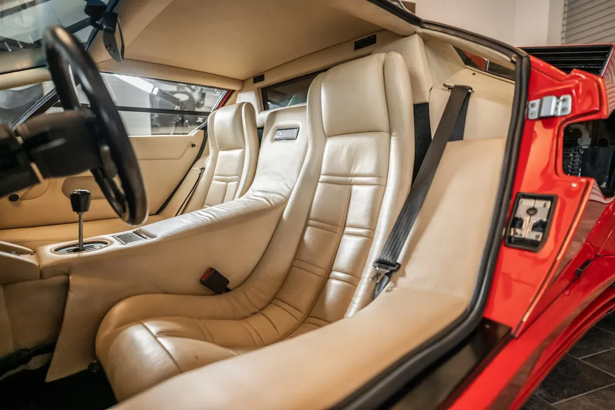 Interior Lamborghini Countach LP 5000 QV 1988