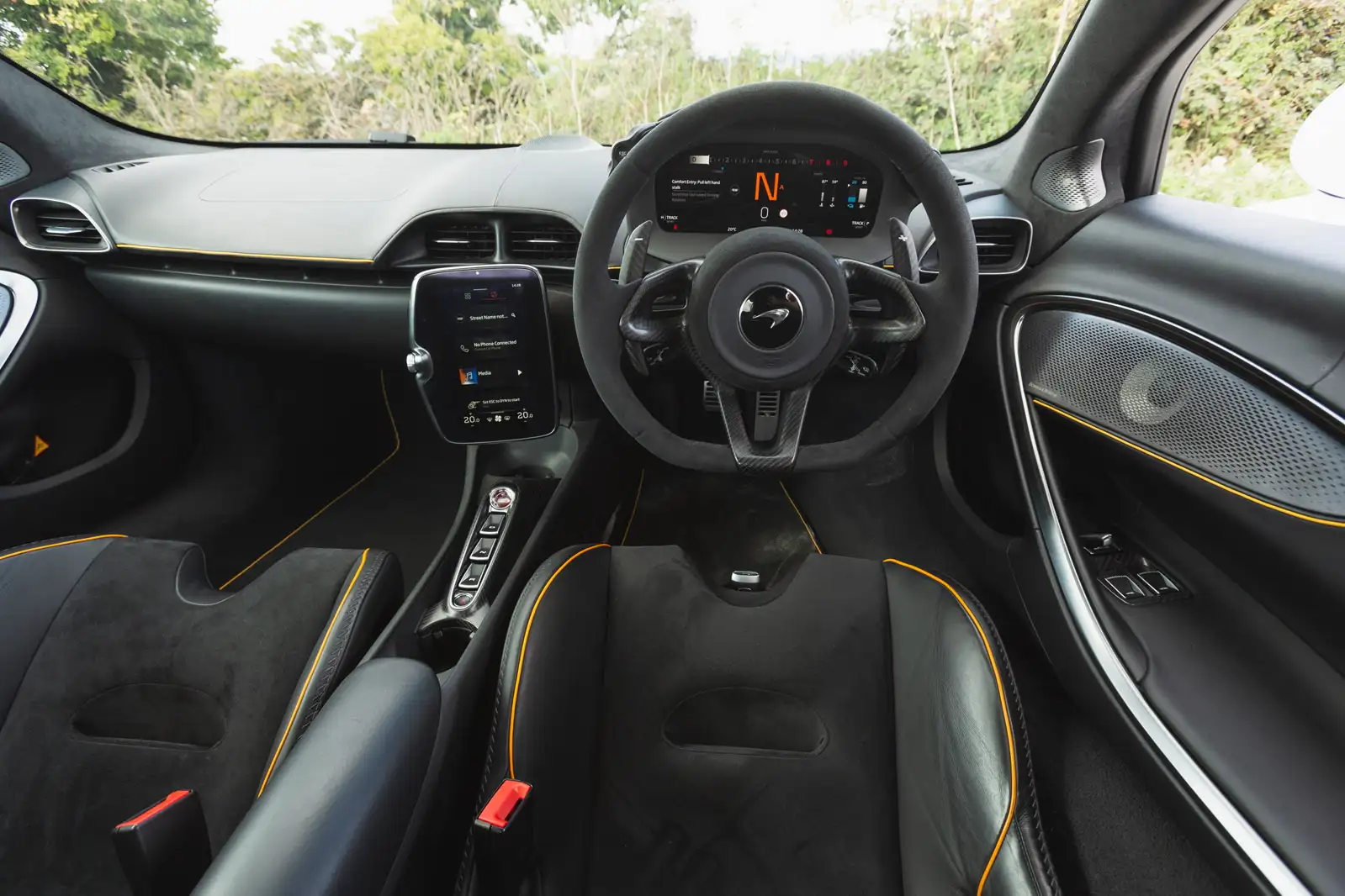 Interior McLaren Artura