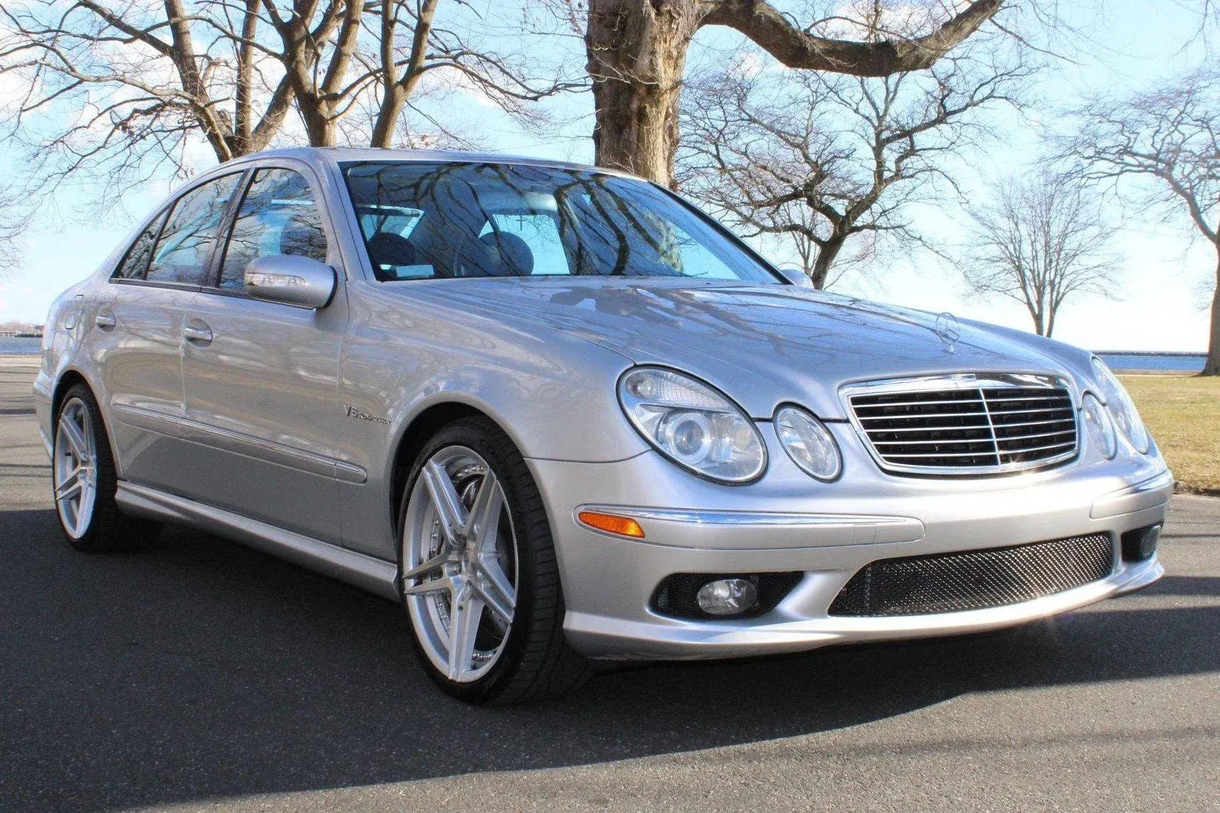 Mercedes-Benz E55 AMG W211 2003 Plateado