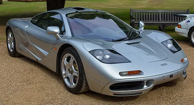 McLaren F1 Plateado