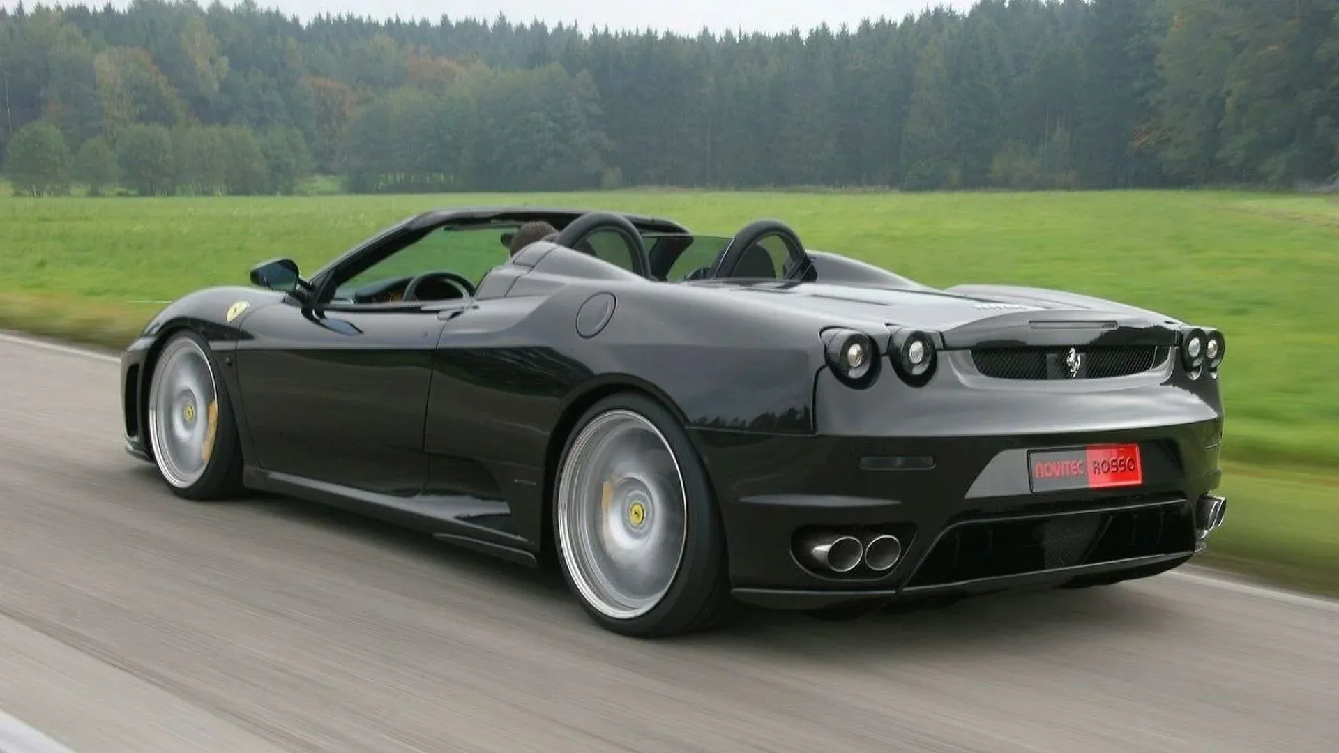 Lateral Ferrari F430 Spider Negro