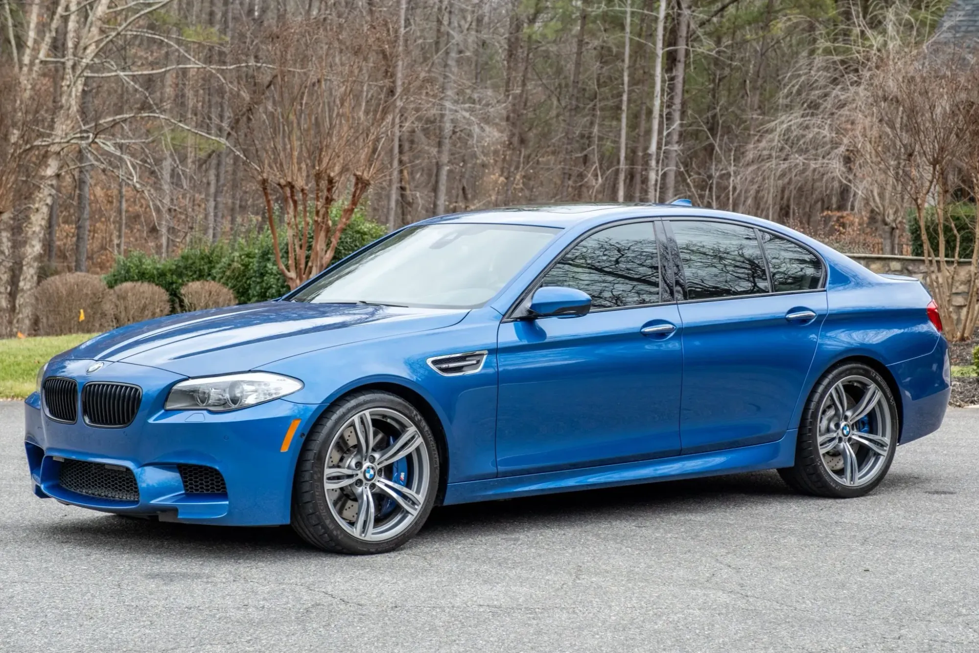 BMW M5 (F10) (2013-2016) Azul