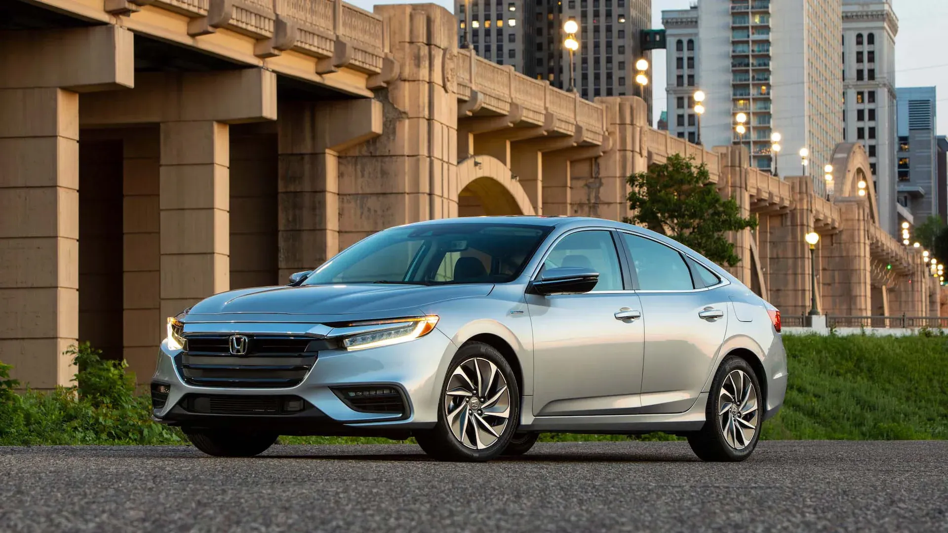 Honda Insight 2023 Plateado