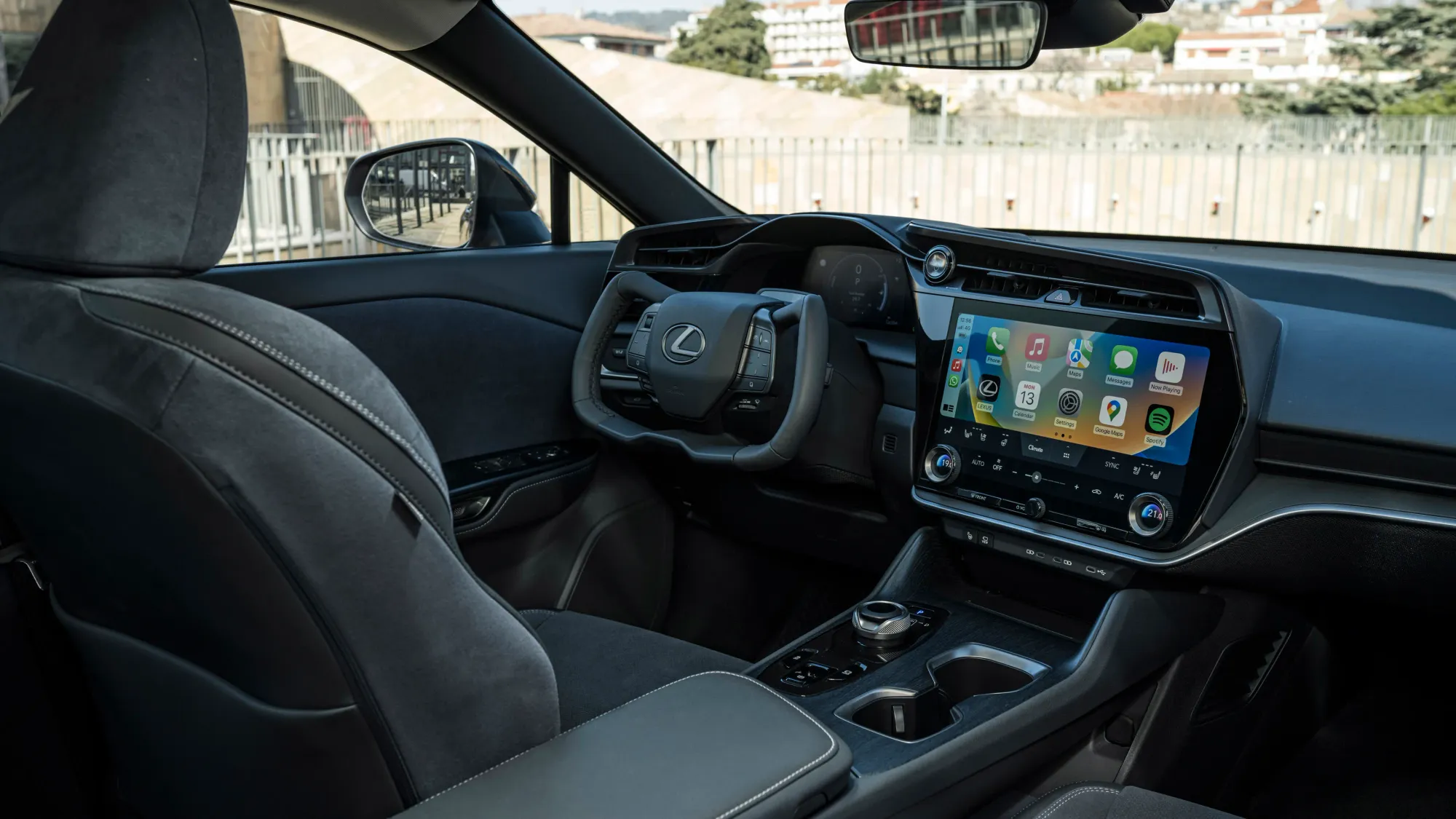 Interior Lexus RZ 450e