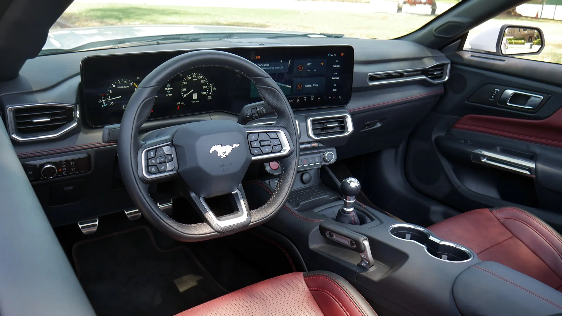 Interior del Ford Mustang 2024