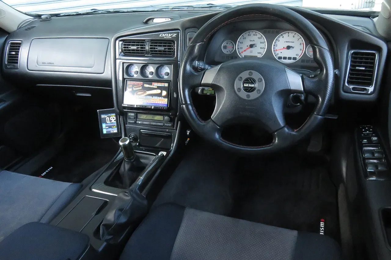 Interior Nissan Stagea 260RS Autech