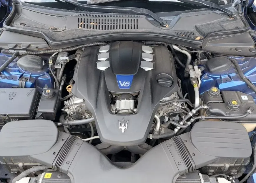 Motor V6 Maserati Ghibli SQ4 2015