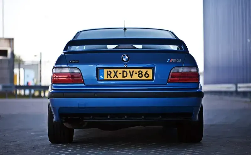 Parte Trasera BMW E36 M3 Europeo Azul