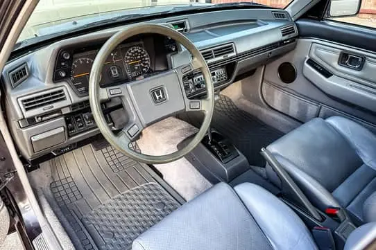 Interior Honda Accord SE-i 1985