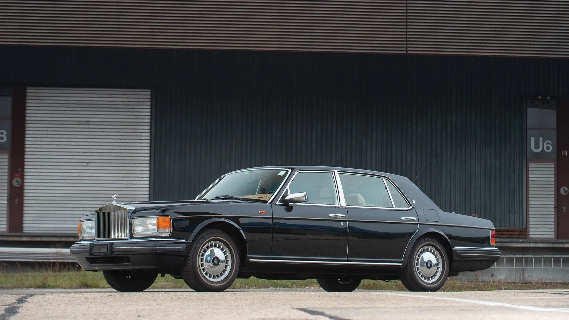 Lateral Rolls-Royce Silver Spur 1996 Negro