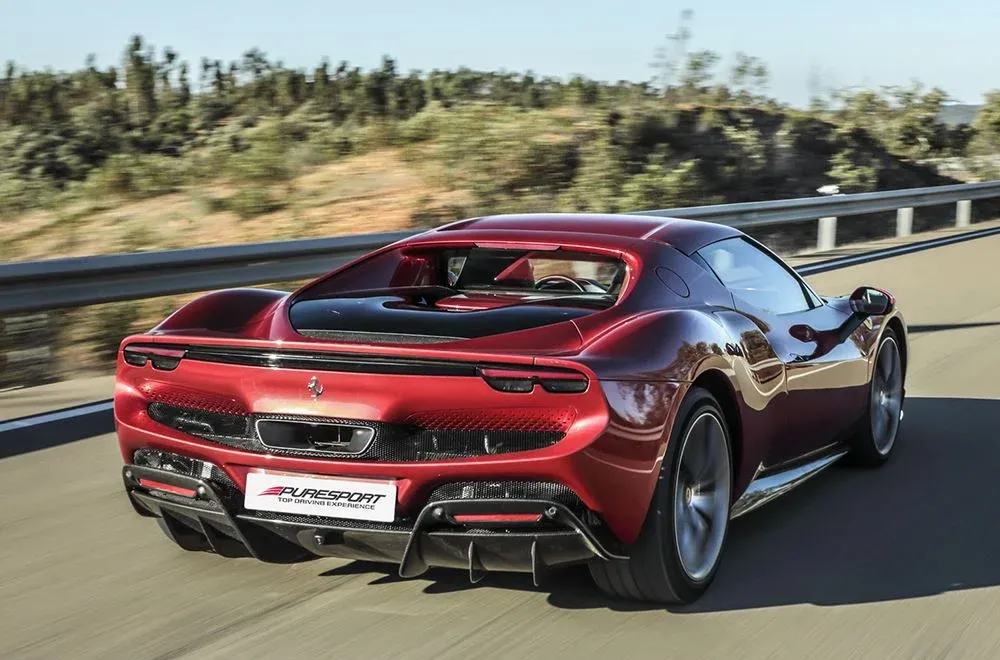 Parte Trasera Ferrari 296 GTB Rojo