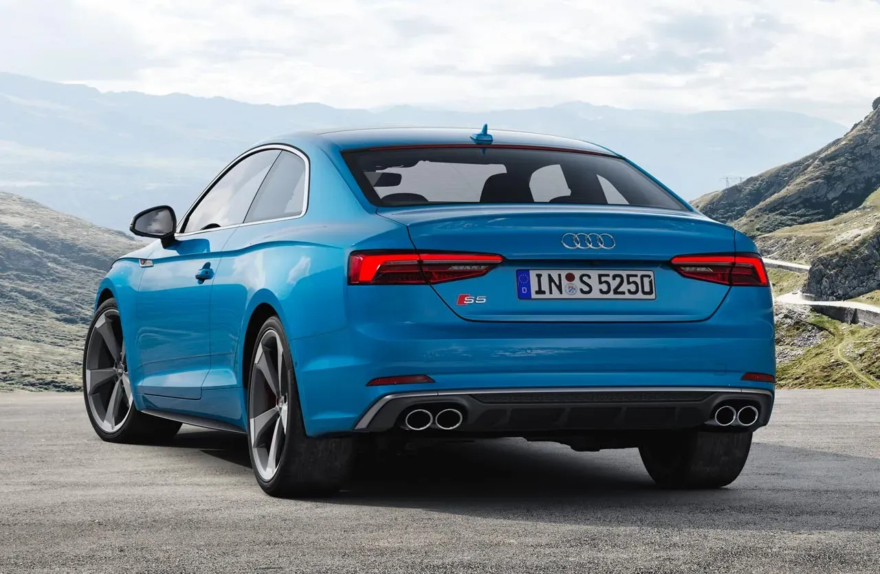 Parte Trasera Audi S5 V8 Azul