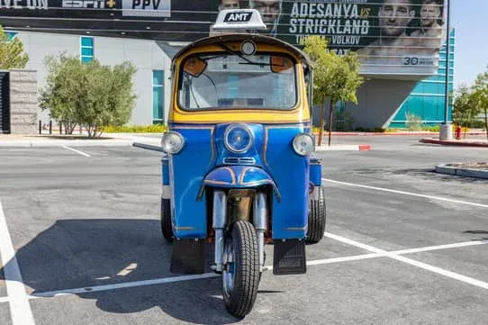 Frente Tuk Tuk Azul y Amarillo