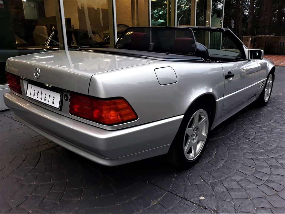 Parte Trasera Mercedes-Benz SL 300 Plateado