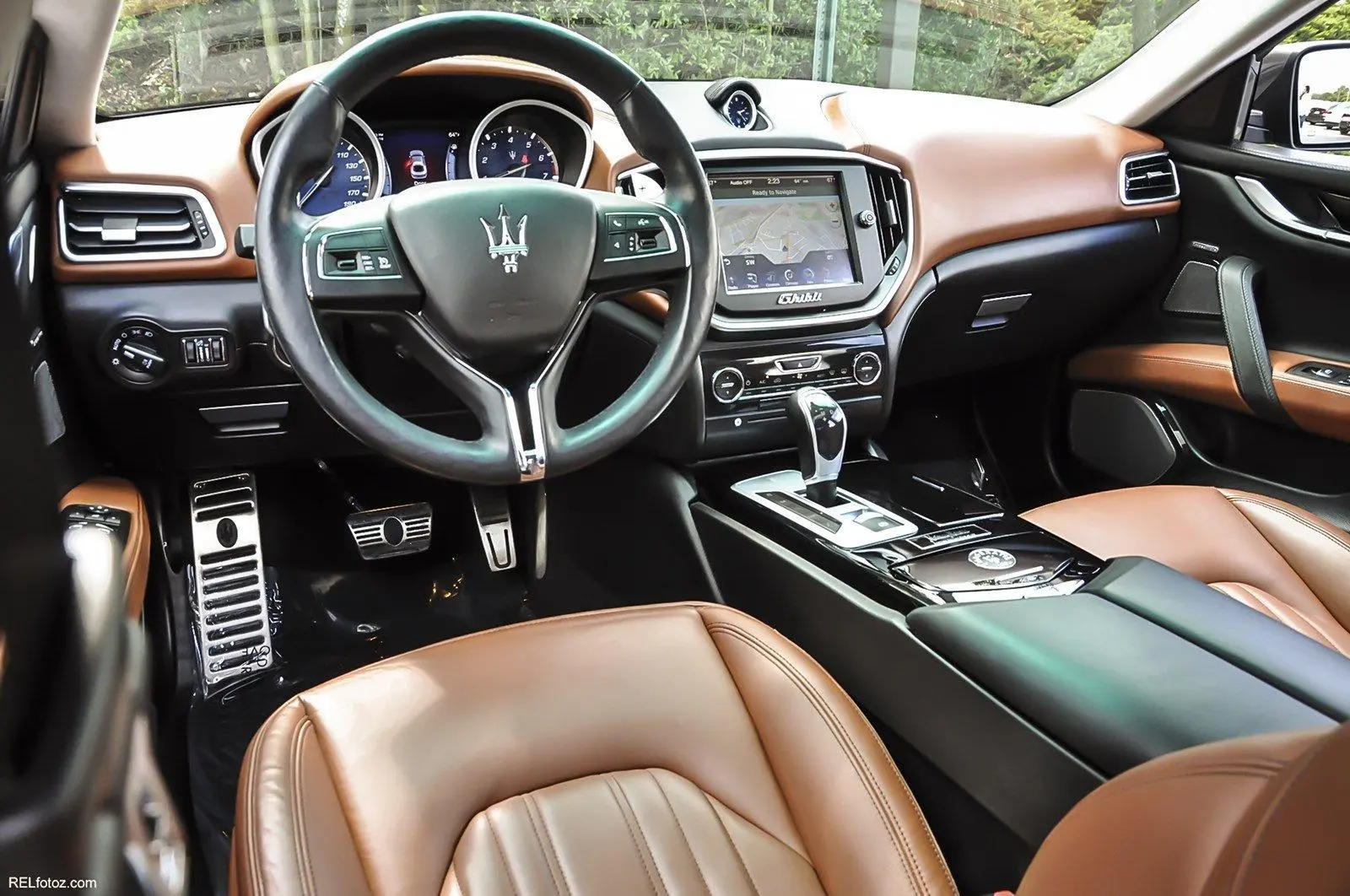 Interior Maserati Ghibli SQ4 2015