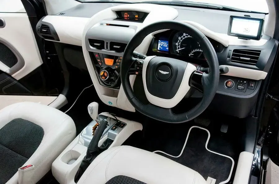 Interior del Aston Martin Cygnet