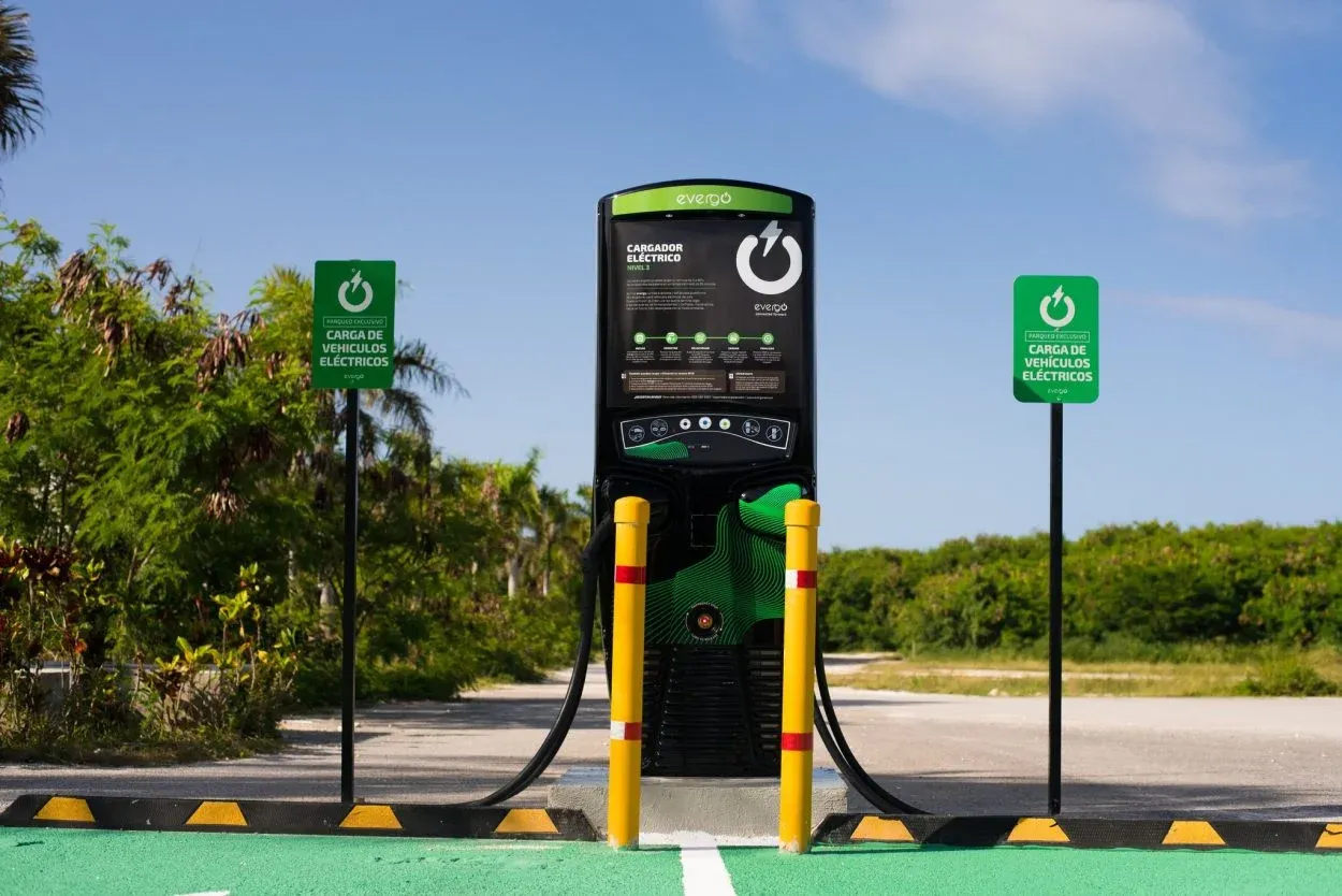 Estación de Carga de Autos Eléctricos 