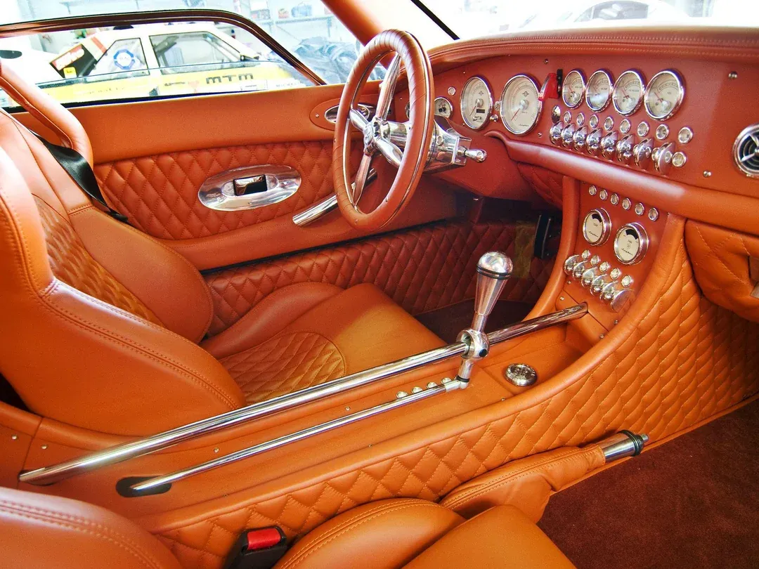 Interior Spyker C8