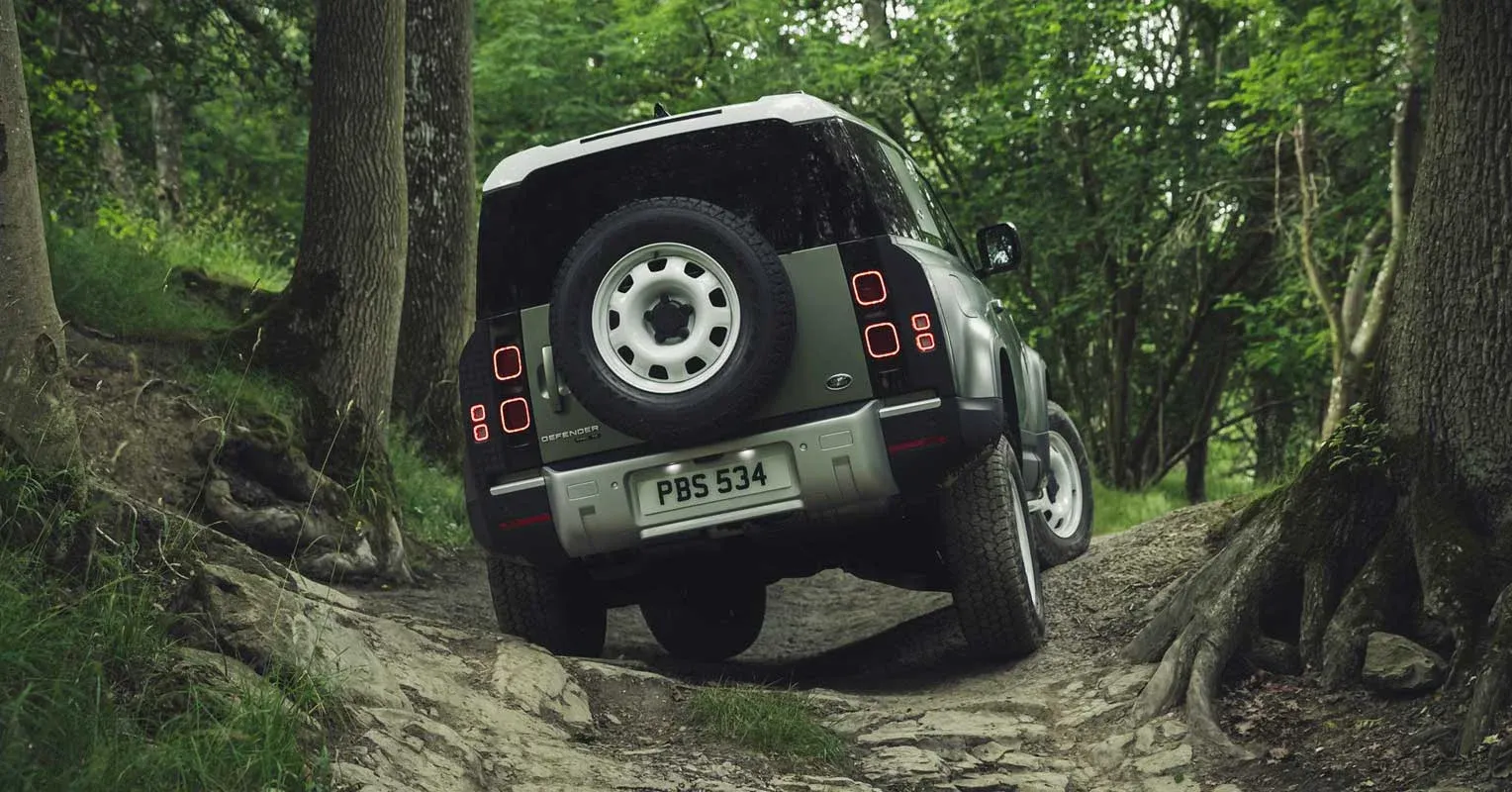 Parte Trasera Land Rover Defender 2020 Verde