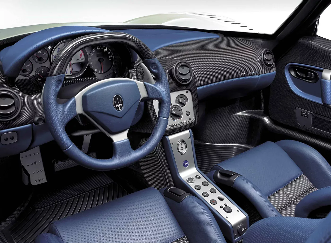 Interior Maserati MC12