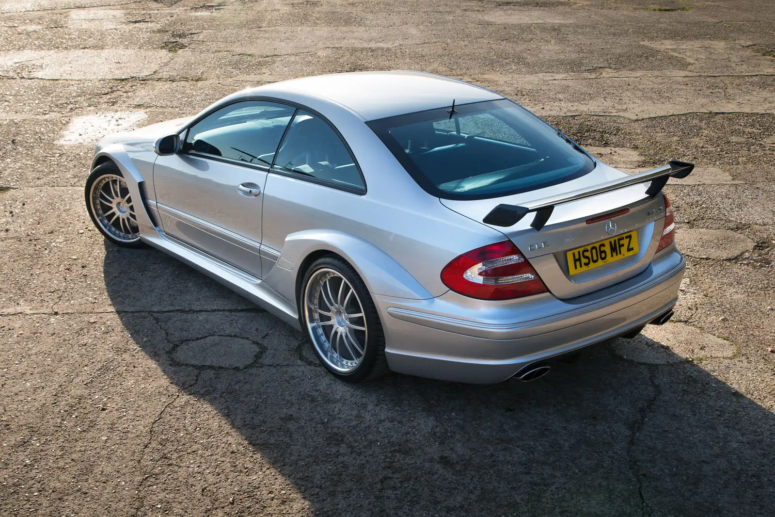 Parte Trasera Mercedes-Benz CLK DTM 2004 Plateado