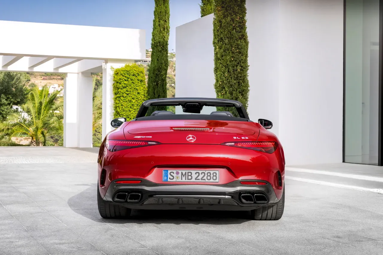 Parte Trasera Mercedes-Benz AMG SL 63 Rojo