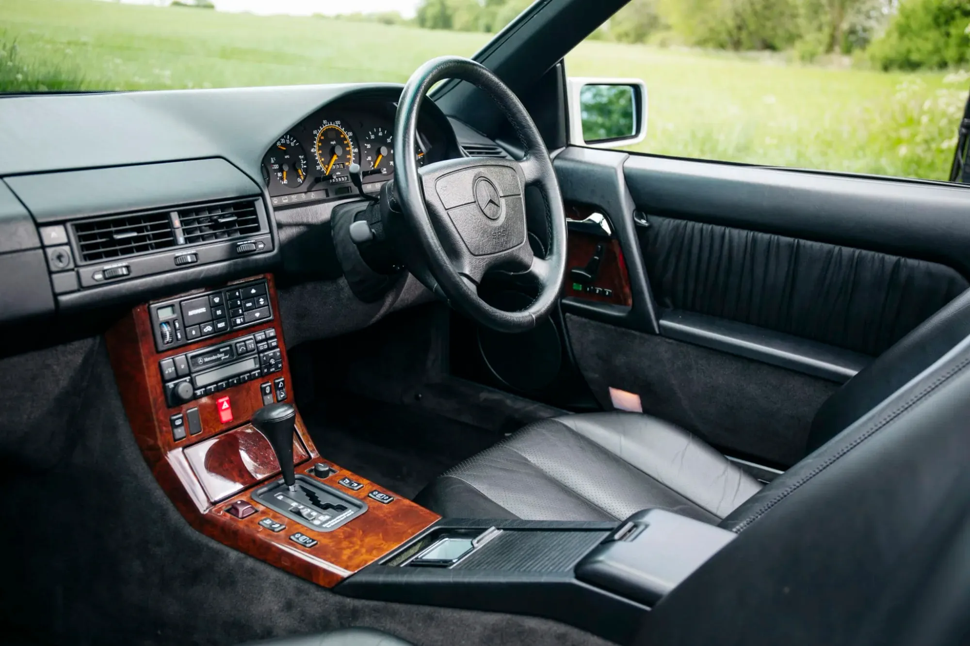 Interior Mercedes-Benz SL 300