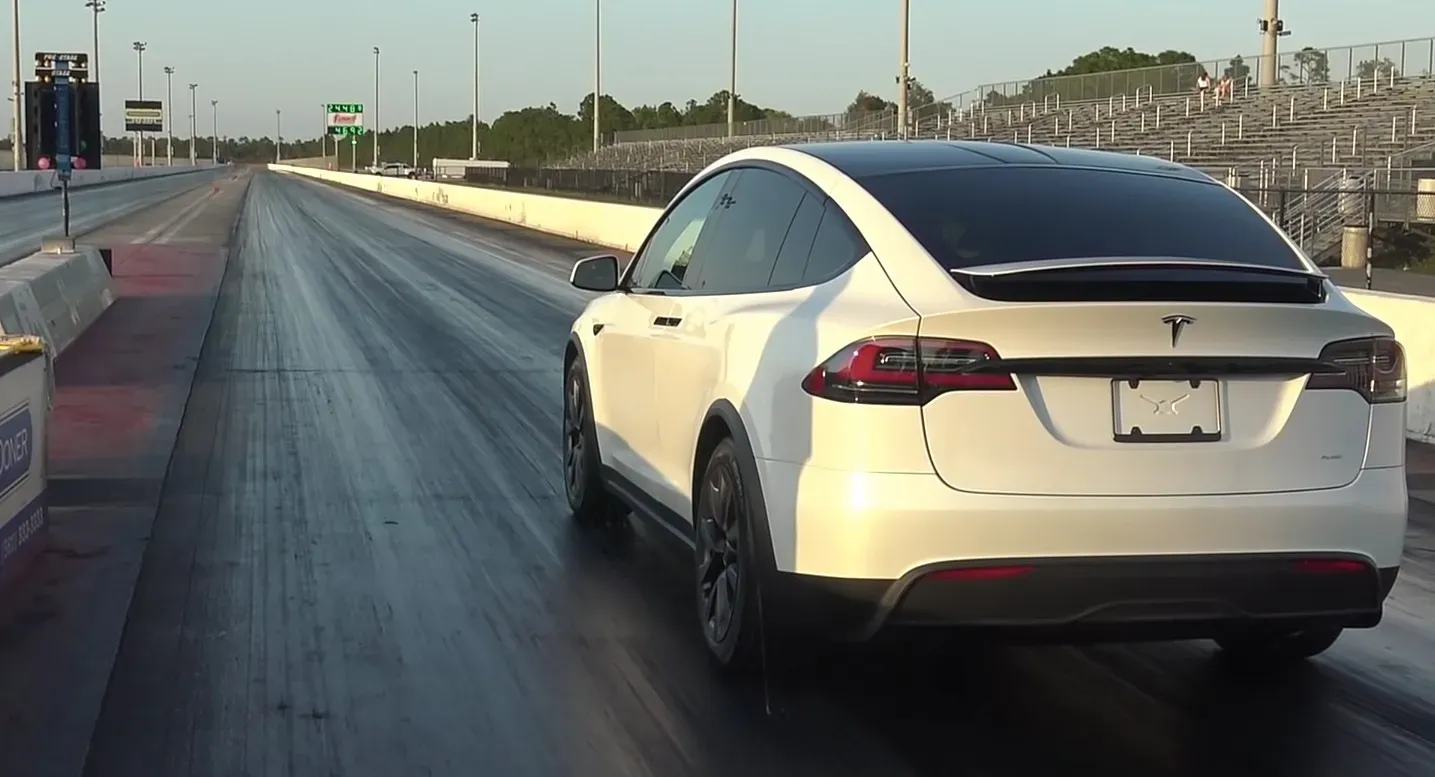 Parte Trasera Tesla Model X Plaid Blanco