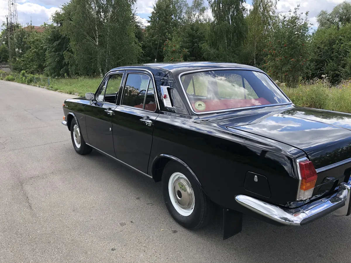 Parte Trasera Volga Gaz 24-10 Negro