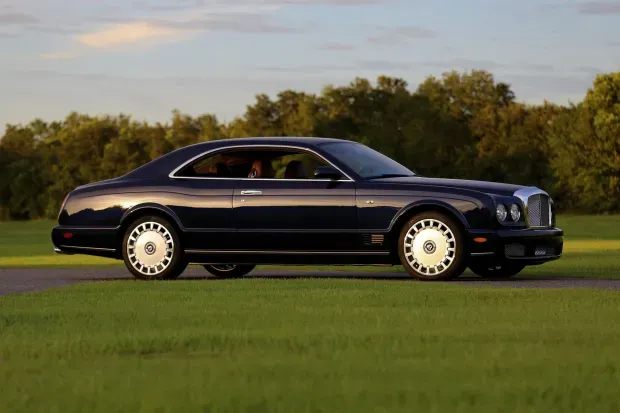 Lateral Bentley Brooklands 2009 Negro