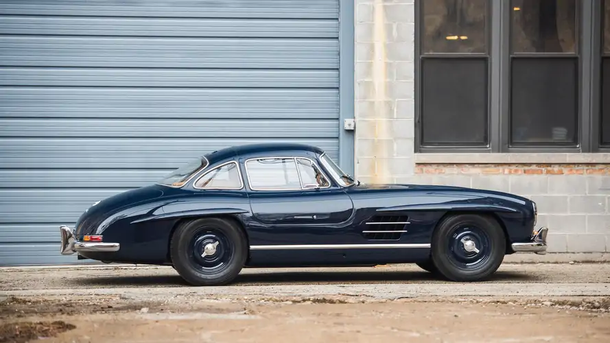 Lateral Mercedes-Benz 300 SL Gullwing 1954 Azul