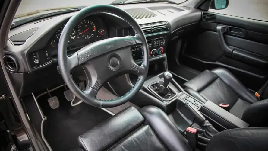 Interior BMW M5 E34 1991