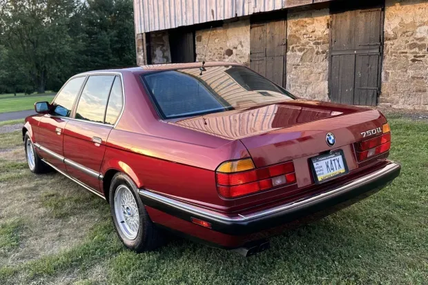 Parte Trasera BMW 750iL 1991 Rojo