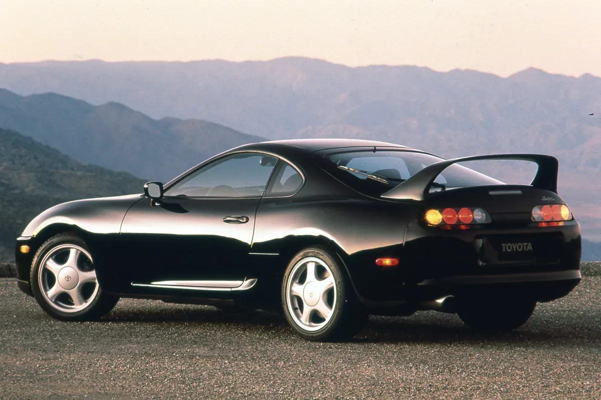 Lateral Toyota Supra Turbo MK4 1993 Negro