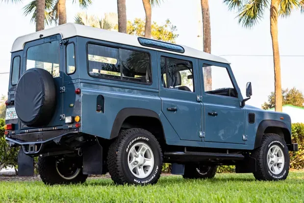 Parte Trasera Land Rover Defender 1997 Azul