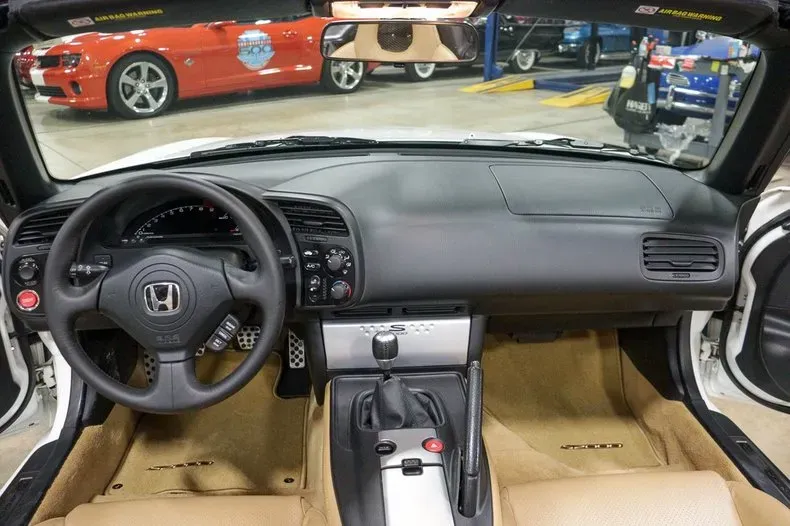 Interior Honda S2000 2004