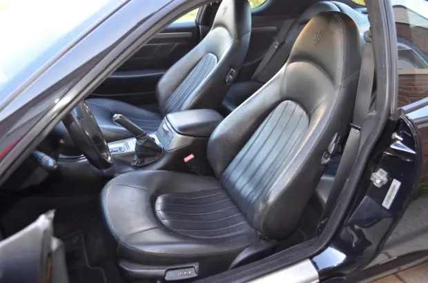 Interior Asientos Maserati Coupé 2004