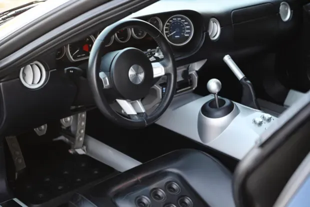 Interior Ford GT del 2005