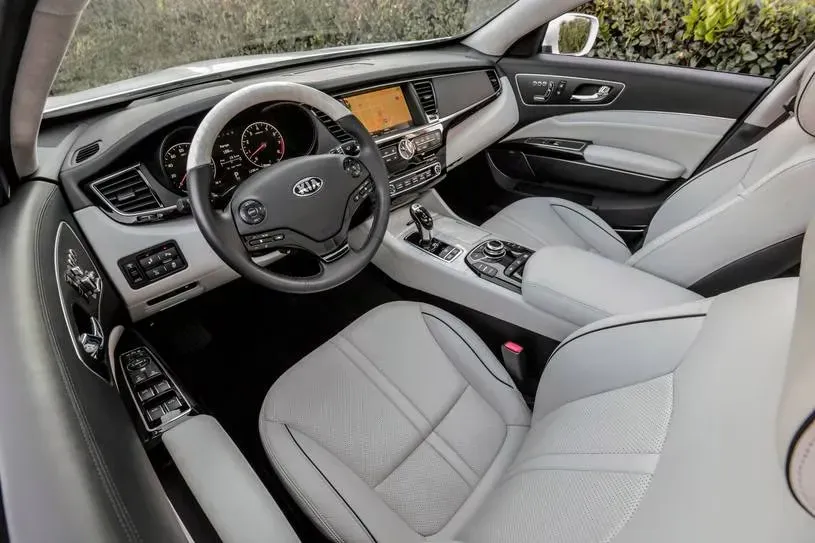 Interior Kia K900 2018