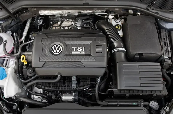 Motor Volkswagen Golf R 2018