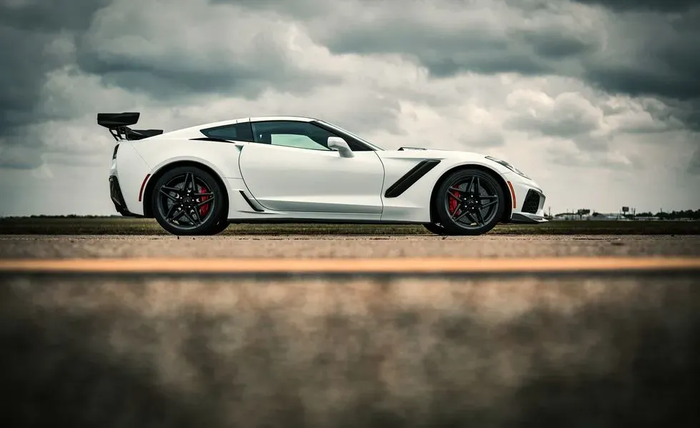 Lateral Chevrolet Corvette ZR1 2019 Blanco