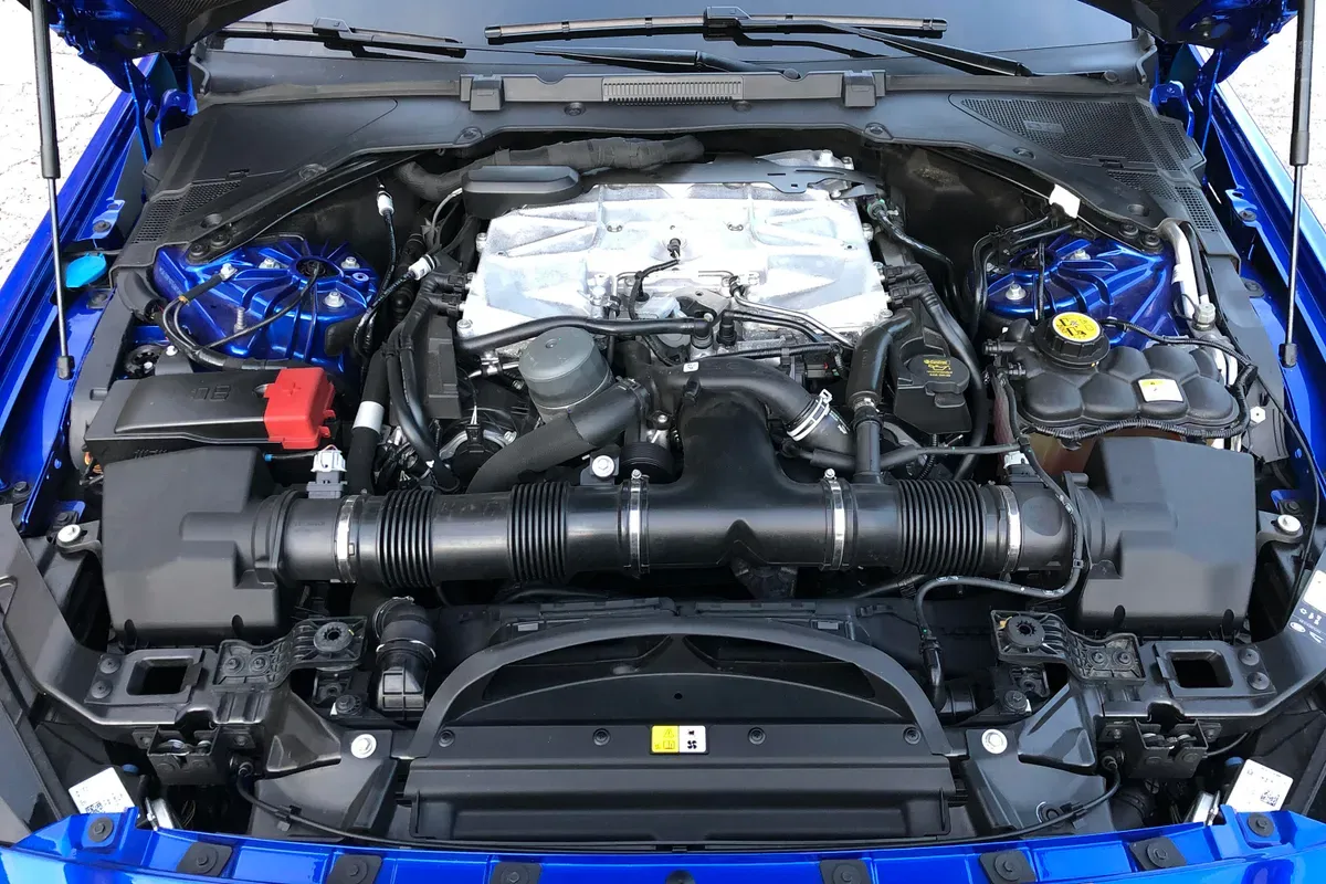 Motor Jaguar XE SVR Project 8