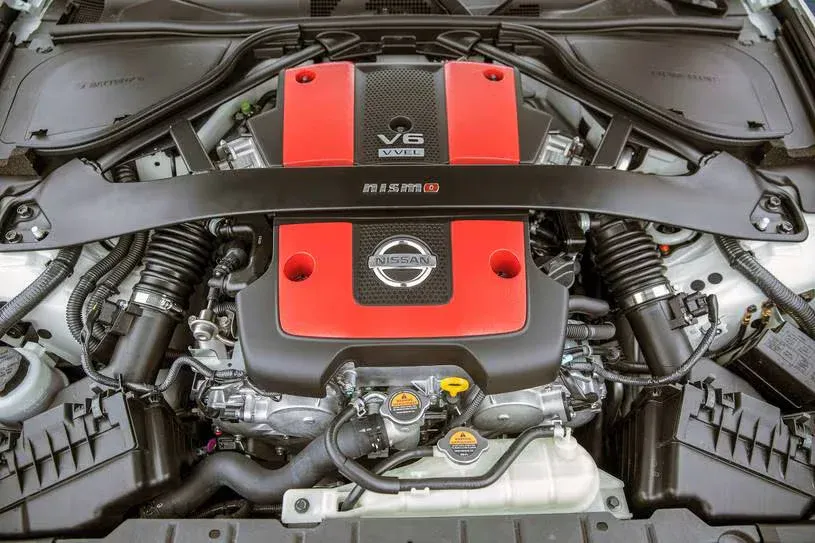 Motor Nissan 370Z Nismo 2019