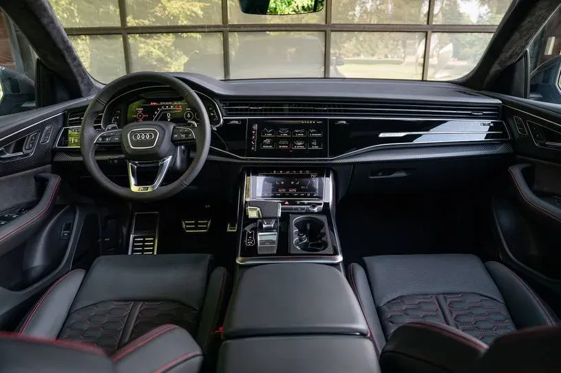 Interior Audi RS Q8 2023