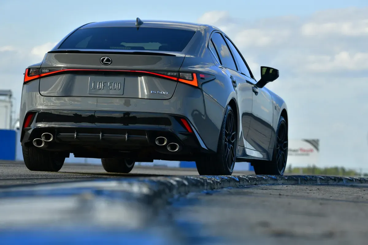 Parte Trasera Lexus IS 500 F Sport Gris