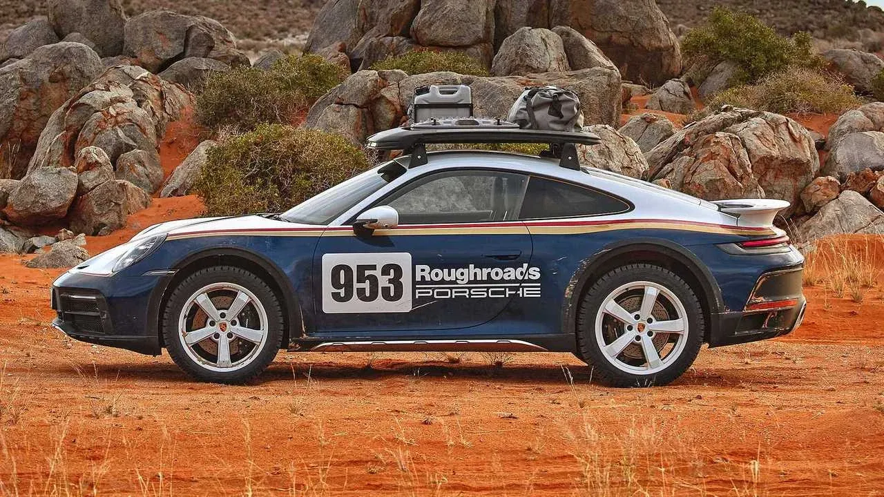 Lateral Porsche 911 Dakar