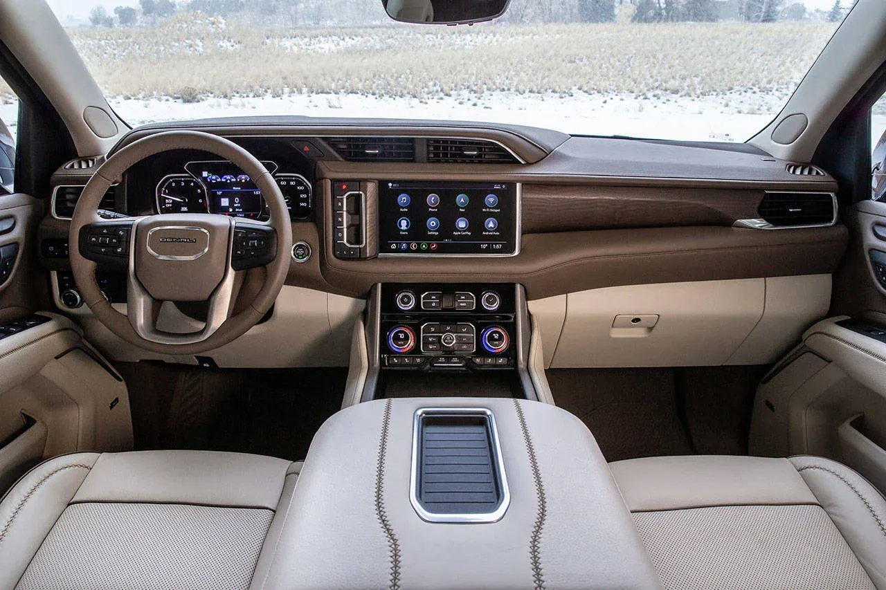 Interior GMC Yukon Denali Duramax