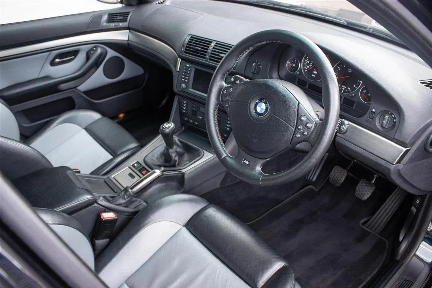 Interior BMW M5 E39 Negro