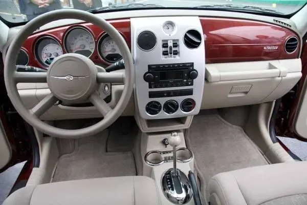 Interior Chrysler PT Cruiser GT